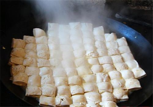 节瓜花胶瘦肉汤圆 2026年花胶瘦肉汤的做法大全