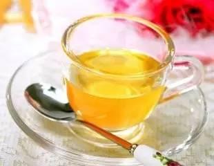 花胶煲水鸭莲子百合汤 2026年花胶煲水鸭汤的做法大全窍门