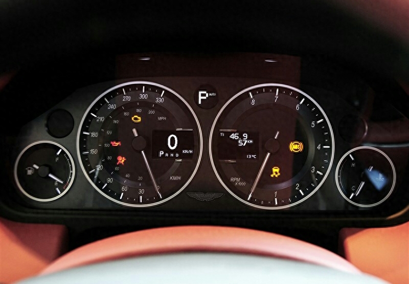 一级演员陈宝国低调优雅座驾,价值600万超跑太炫