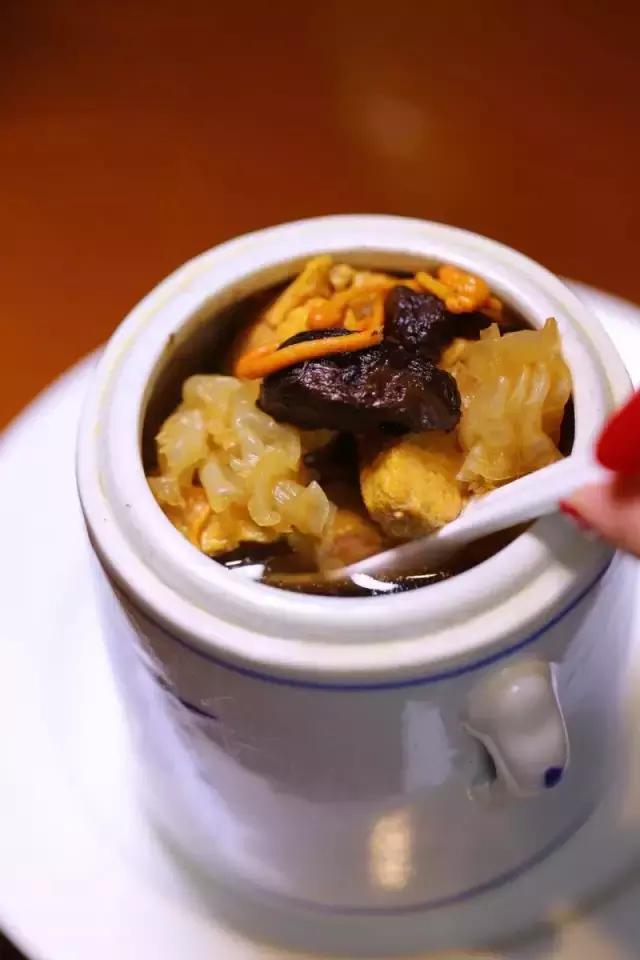 花胶灵芝炖乌鸡汤 2026年花胶灵芝炖乌鸡汤的做法 花胶灵芝炖乌鸡汤 2026年花胶灵芝炖乌鸡汤的做法