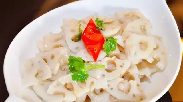 花胶牛奶冻有可以加蓝莓酱吗 2026年花胶牛奶冻了20天还能吃吗