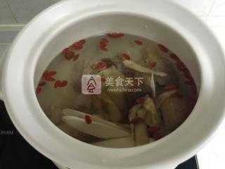 猴头菇花胶煲鸡功效与作用 2026年猴头菇花胶煲鸡功效与作用是什么
