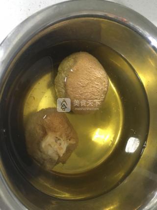 花胶炖猴头菇的功效与作用 2026年花胶炖猴头菇的功效与作用是什么