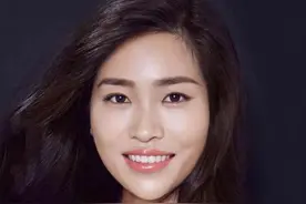 张艺谋女儿：与父亲8年冷漠被爱化解，异母弟继承家产她靠自己图片