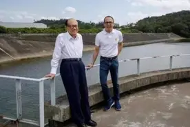 李泽楷奖励保镖1千万股票，告诉他3年后才能卖，保镖套现时傻了眼图片