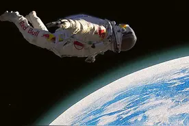 他曾经从3.9万米高空跳下，“超音速”跳伞回地球，如今怎么样了图片