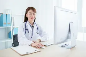 睡觉头朝南还是朝北好？不要再为生活琐事困扰，听听医生怎么说图片