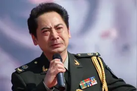57岁特型演员刘劲：一顿饭情定今生，幸福满满！图片