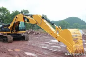 挖掘机无力故障(2)：大臂动作慢该如何检查？图片