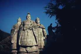 曹操原来是个书迷图片
