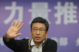 白岩松：没用的东西最贵，有用的东西都便宜图片