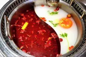 麻辣烫6：说过红汤，再说另一个锅底主流，白汤的做法，香料9种图片