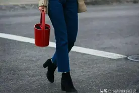 深秋了，阔腿裤就收一收吧！今年流行“小脚裤+裸靴”，保暖洋气图片