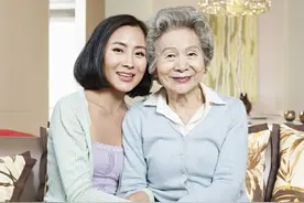 好婆婆为了儿媳改变自己，还能和儿媳成为朋友才是最好的婆媳关系图片