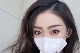 张天爱戴口罩真美，晒自拍美照慰问粉丝，喊话内容尽显高情商图片