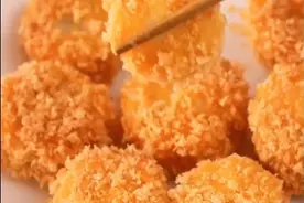 火到没朋友的街边新宠脆皮玉米，简单一煮一炸，外脆里嫩好吃到爆图片