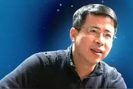 从如日中天到门可罗雀，央视红人阿丘质变的背后，皆是因果轮回图片
