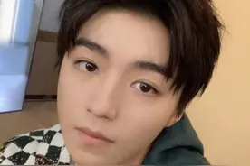 tfboys三人自拍照，不同风格，同样帅气图片