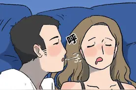 男友晚上背着女友干的一些事！（漫画）图片