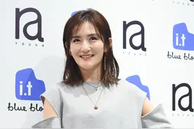 谢娜穿搭再翻车，上下身变五五分，不忍直视图片