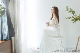 爱和承诺，像指环和花朵，用一生守候图片