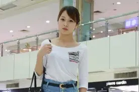 李连杰大女儿：父亲为利智抛弃糟糠妻，异母妹妹坐拥20亿她靠自己图片