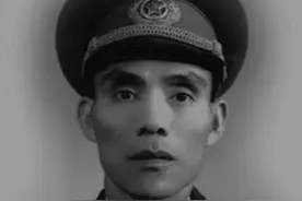 志愿军7000人被俘虏，为何军长没有被追责，还被授予中将军衔图片