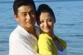 王志飞痴恋张歆艺7年，为何转身与小15岁张定涵3天闪婚？图片