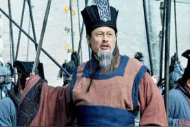三国谋士排名前十的人物，荀彧垫底，周瑜第八，司马懿第四图片