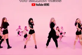 六月刚发行新歌，blackpink又一首新曲8月发出，预告海报是旧物料图片
