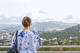 远去的背影图片