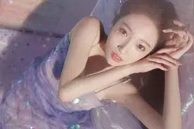 紫衣小仙女！身材傲人，眼神勾人！图片