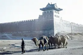 1948年雪中北京城：600年古城墙依旧完整，当拆掉时梁思成落泪了图片