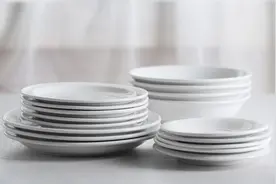 饭菜凉了才能放冰箱？餐具要用开水烫？这4个小习惯可能都错了图片