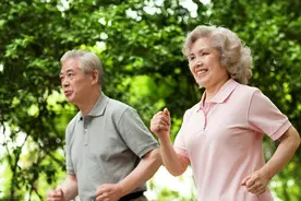吃完饭多久后才能运动？图片