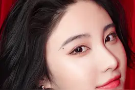 刘丁菡美图壁纸-颜值魅力非常美，令人迷恋图片