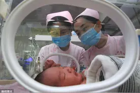 涨工资？护士集体待遇提高，网友：致敬医护人员图片