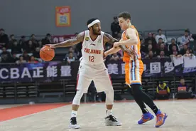 一夜三消息！上海签约两大外援，黑马续约功勋外援，状元正式表态图片