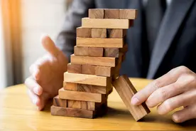 如何查看并管理占用某某端口号的进程的总结图片