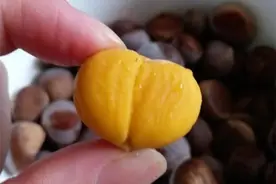 如何又好又快地剥板栗？教你简单小方法，去皮干净不伤手图片