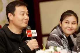 《渴望》孙松：戏里渣男戏外情种，娶小10岁侯继林57岁无儿女图片