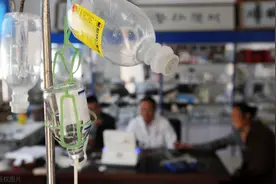 在岗位上干了几十年还要考证，乡村医生拿什么改变自己的命运？图片