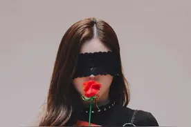 女团成员最近签售会上的传奇饭拍：这么好看的颜值真的不是混血吗图片