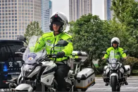 辅警因公殉职赔偿的标准图片