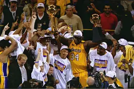 老照片：2000年NBA总决赛，“OK”奏响紫金王朝序章图片
