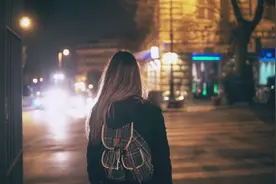 漂泊的时候，你可曾深夜痛哭图片