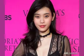 奚梦瑶不愧是“千亿媳妇”，“透视衫”秀凹凸感，超模就是不一样图片