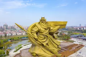 三国演义：关羽被俘并非因为绊马索，完全是自作自受图片
