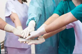 三位医学专家指出：医院不是物质生产部门，“多劳多得”模式严重影响医护尊严和医患关系图片