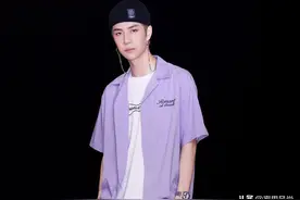 很少有男星穿紫色这么好看！盘点娱乐圈穿紫色最好看的男明星！图片